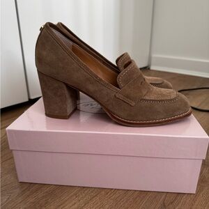 Browns Couture Elegant Tan Suede Block Heels